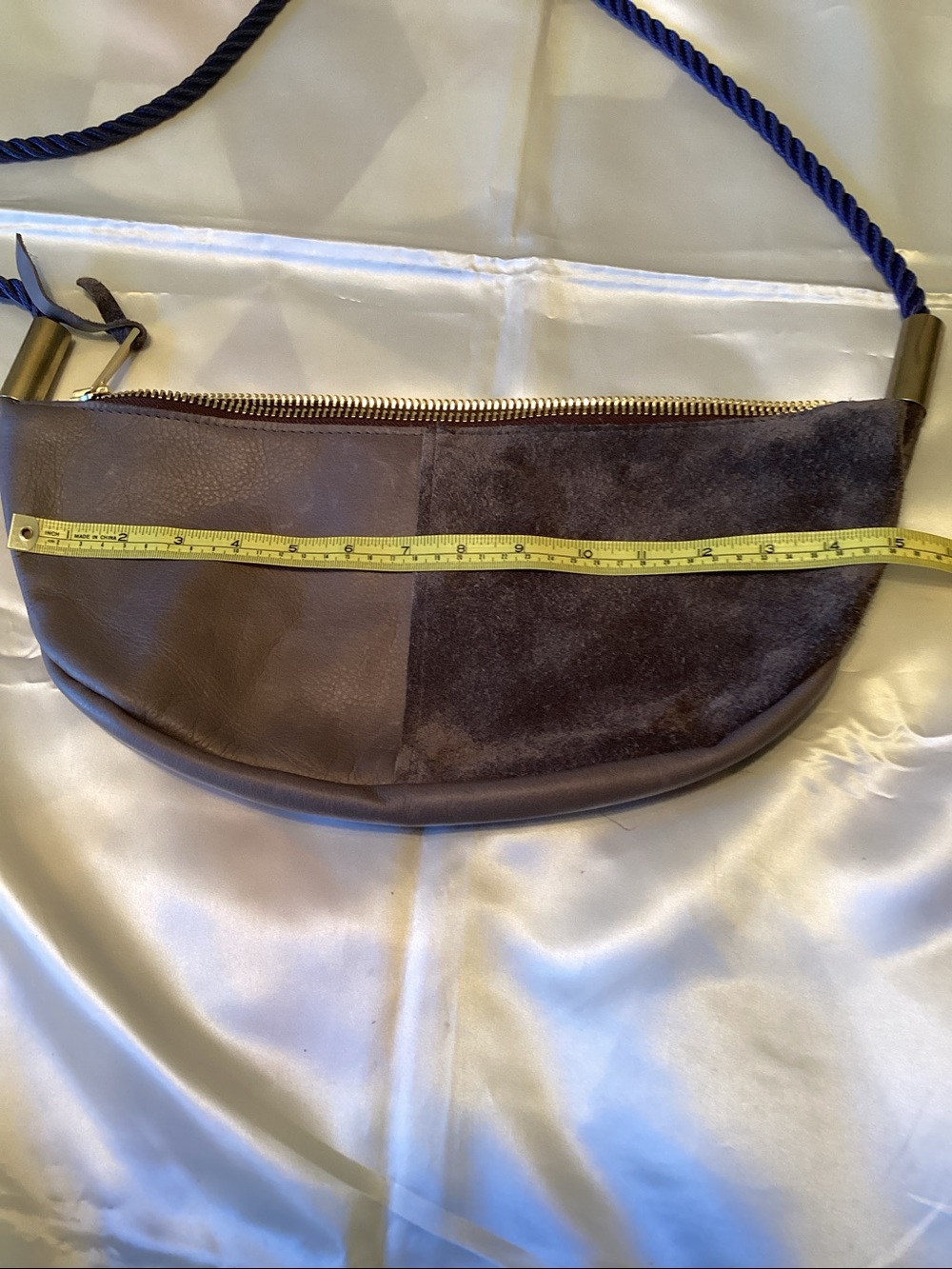 Gorgeous Wildwood Oyster Co. sling with blue rope strap - Picture 6 of 12